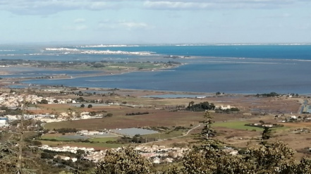 Le littoral depuis la gardiole 2.JPG Le littoral depuis la gardiole 2.JPG